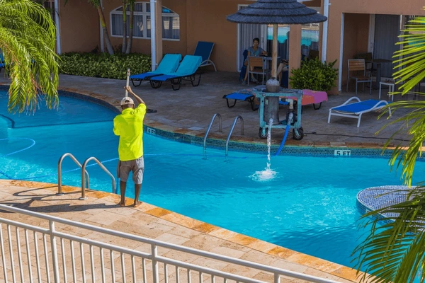Expert Pool Cleaning Services